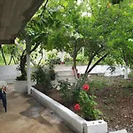 Apartment Hillside *