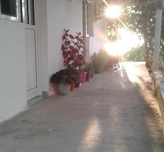 Hillside Daire Borş